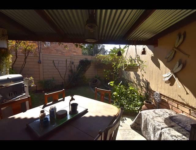 2 BEDROOM SIMPLEX FOR SALE IN NORTHWOLD